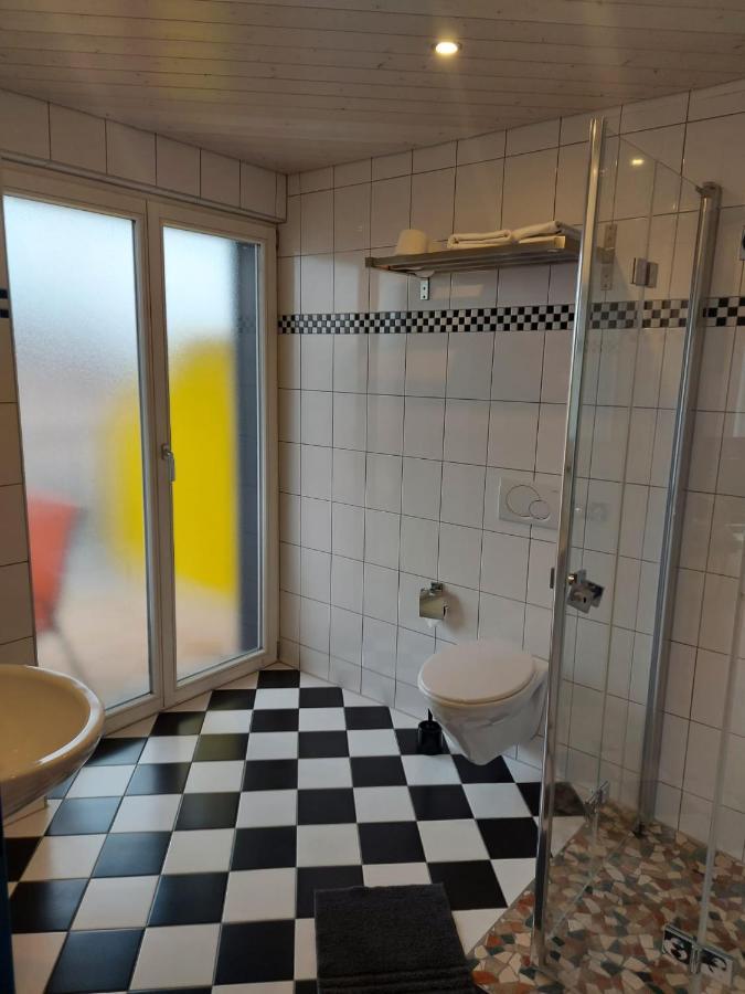 Hotel Pamakin Wynau Bagian luar foto