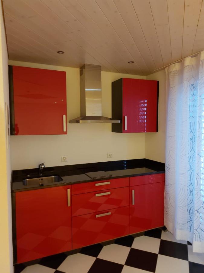 Hotel Pamakin Wynau Bagian luar foto